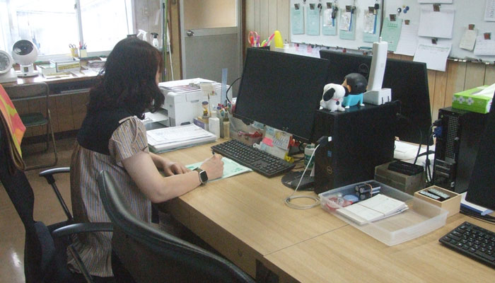 事務スタッフ